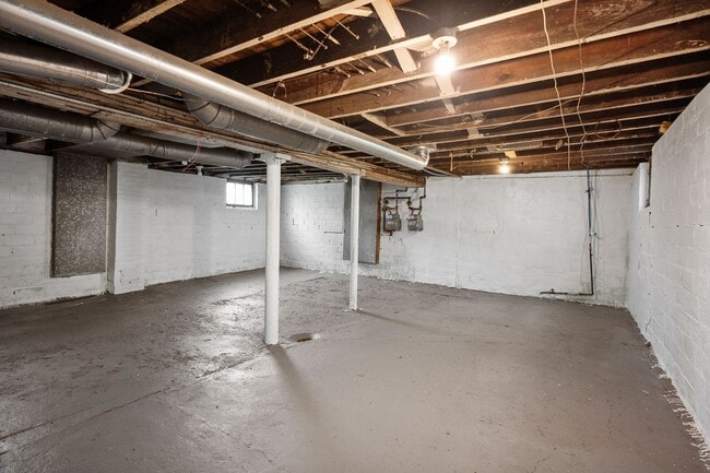 Building Photo - 13500 3rd Ave