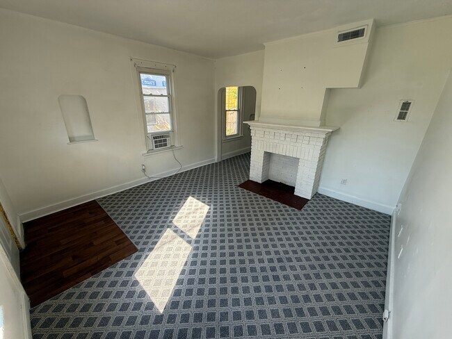 Building Photo - 344 Loeffler Ave