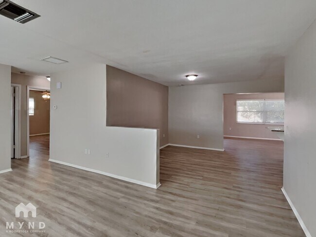 Foto del edificio - 7511 Hawthorn Dr