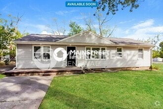 Building Photo - 11713 Lawndale Ave