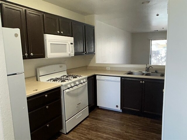 Foto del edificio - 4430 E Van Buren Ave