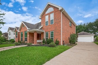 Building Photo - 3406 Mesquite Dr