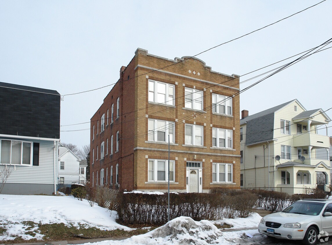 Building Photo - 138-140 Preston St