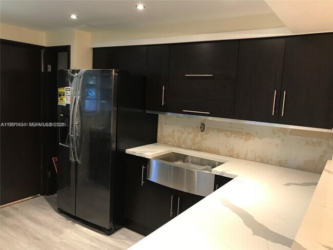 Foto del edificio - 1540 NE 191st St