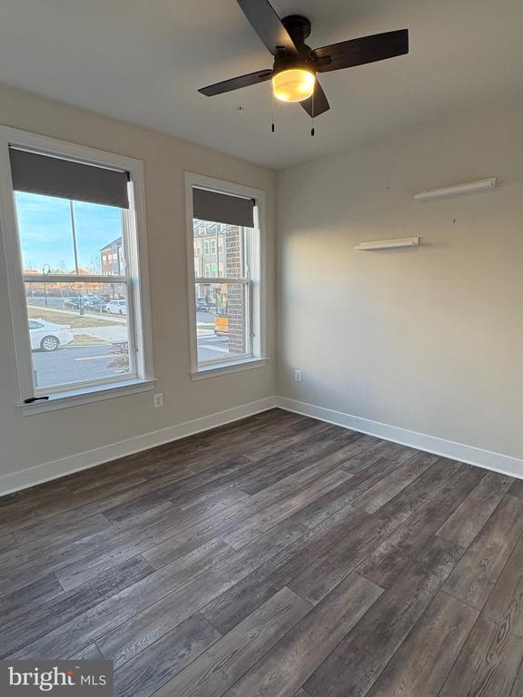 Foto del edificio - 139 Rubens Dr