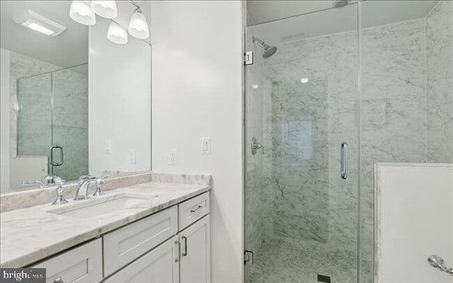 Foto del edificio - 1340 Nicholson St NW