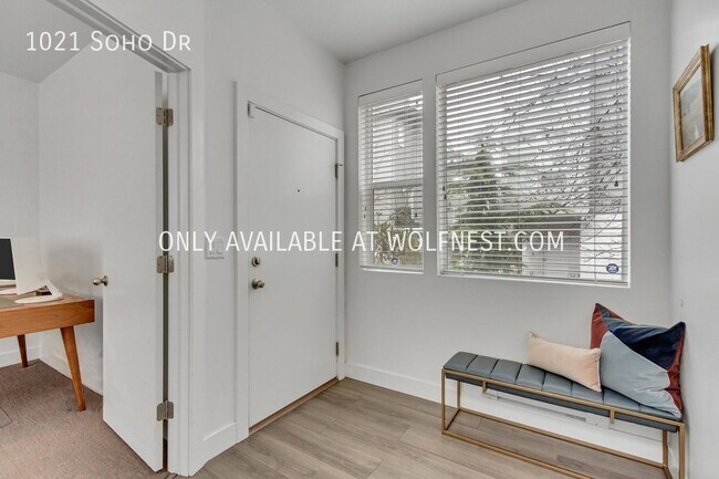 Building Photo - Luxurious 3 Bedroom Midvale Townhome! No D...