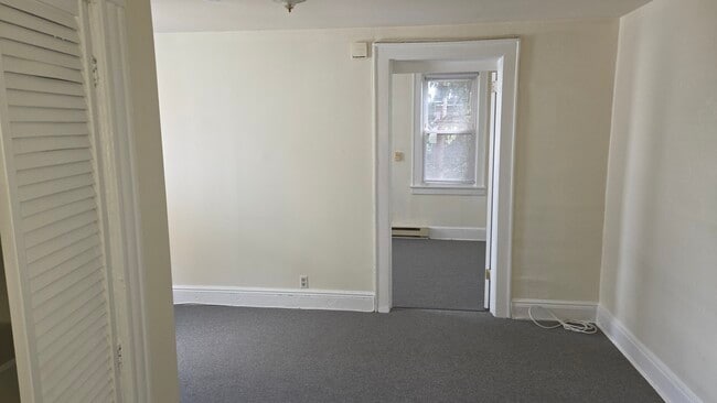 Building Photo - 339 6th St