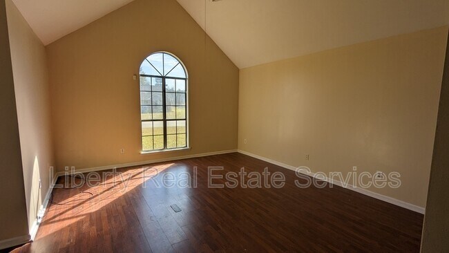 Foto del edificio - 842 Ridgewood Way