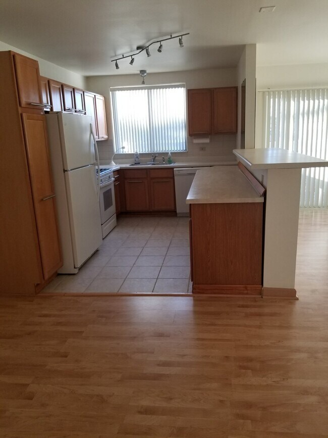 Foto del edificio - 290 N Westgate Rd