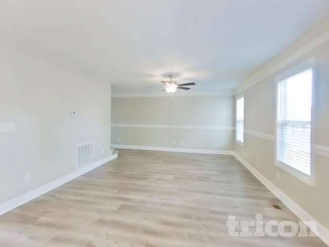 Building Photo - 509 Sourwood Dr