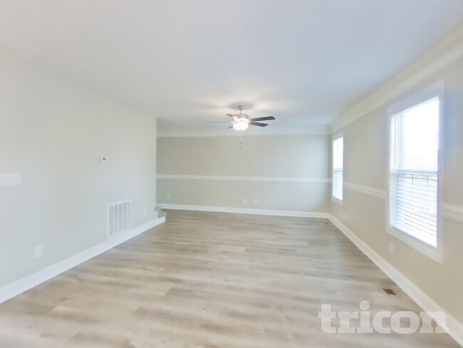 Foto del edificio - 509 Sourwood Dr