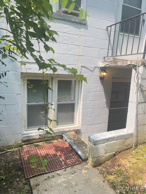 Primary Photo - 7279 Edgeworth Rd