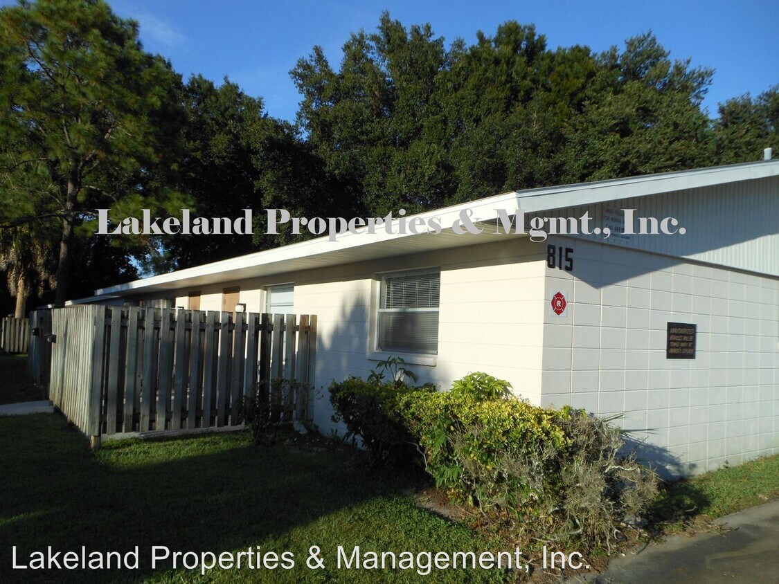 Foto principal - 815-817 W Carole St