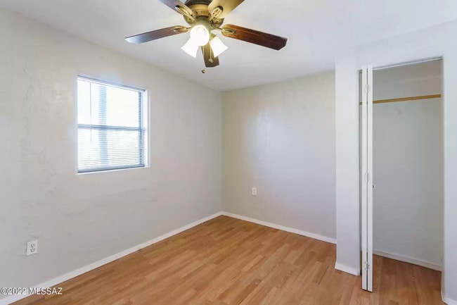 Photo - 232 E Pennsylvania Dr House