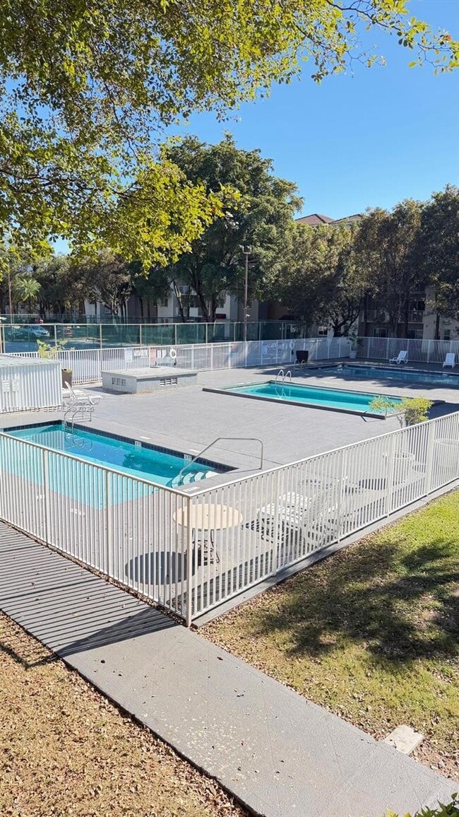 Foto del edificio - 11050 SW 196th St