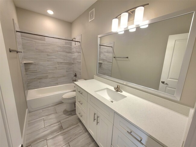 Photo - 1620 Oak Tree Dr Apartment