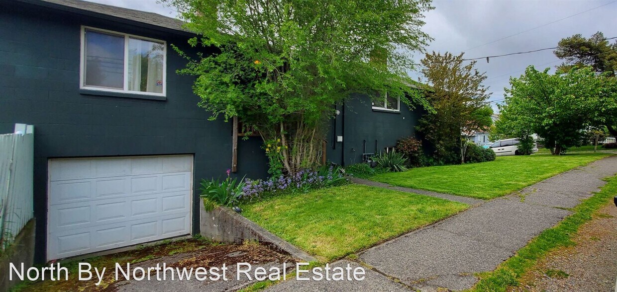 Foto principal - 3 br, 2 bath House - 4727 S Findlay St