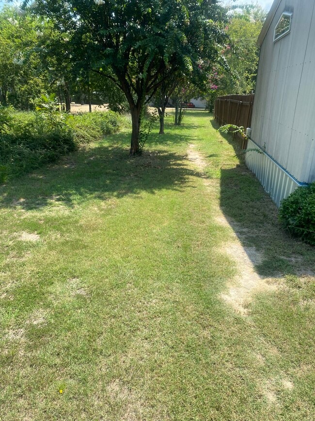 Foto del edificio - 222 Trailwind St