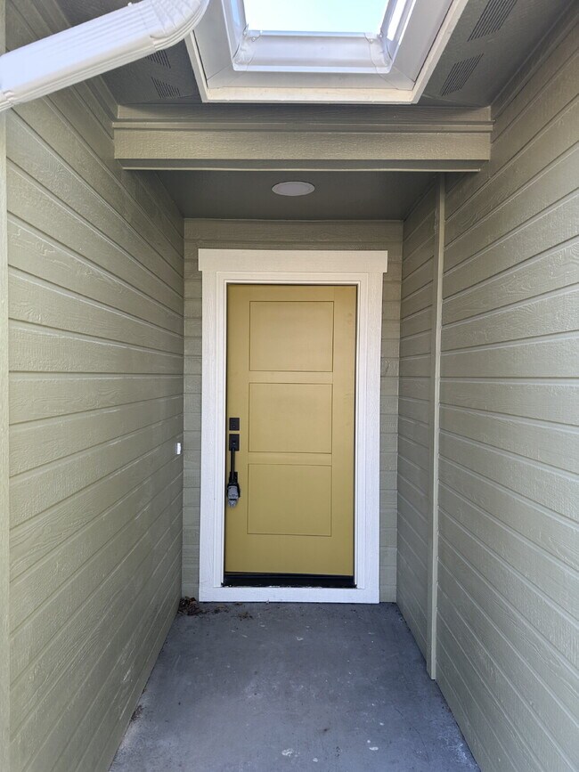 Foto del edificio - "Charming 3-Bedroom Oasis with Granite Touches in Meridian!"