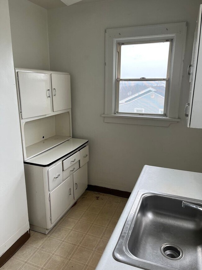 Foto del edificio - Two Bedroom Single Family Home