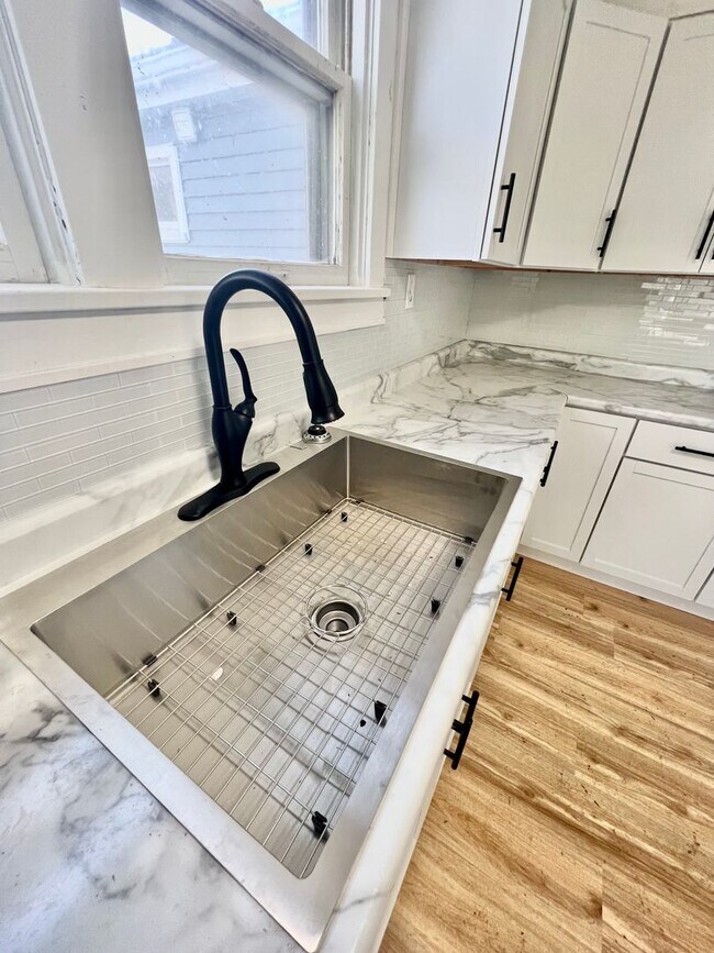 Foto del edificio - 4 Bedroom House in New Haven