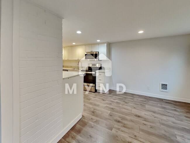 Foto del edificio - 303 S 104th St Apt B