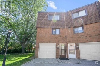 Building Photo - 360 Sprucewood Ct