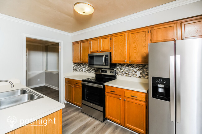 Building Photo - 2053 Allison Dr