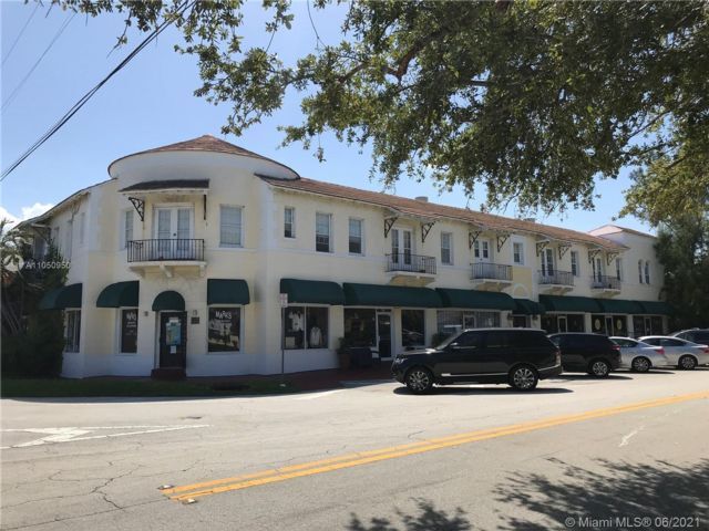 Foto principal - 700 W 51st St