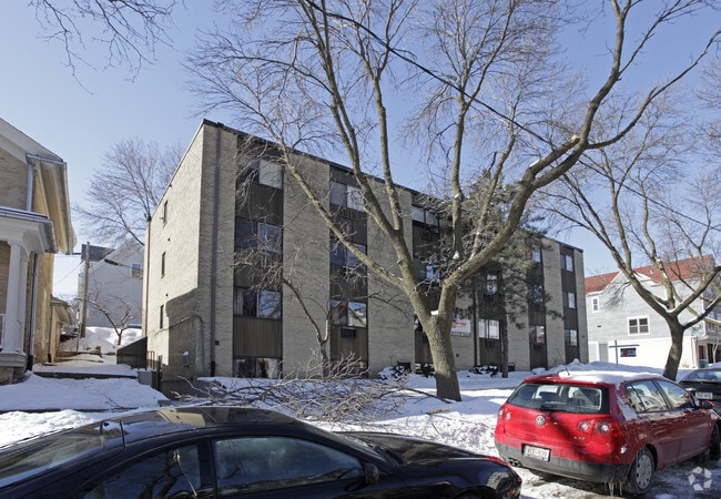 Capitol Park Apartments - 126-128 S Franklin St