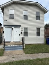Building Photo - 126 W Seaview Ave