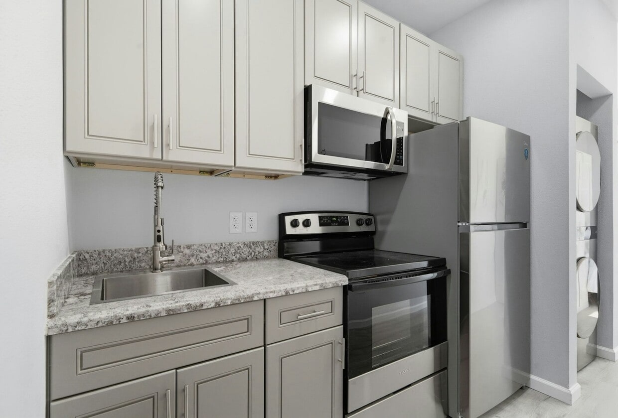 Photo - 624 Avenue H, Unit C