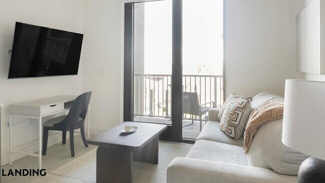 Building Photo - 1007 S Mint St