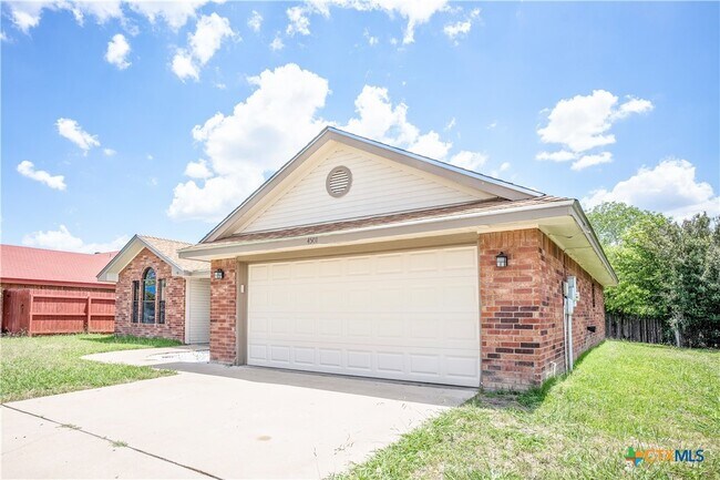 Building Photo - 4501 Embers Dr