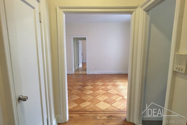 Building Photo - 311 Lincoln Place #7AR