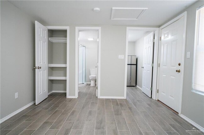 Foto del edificio - 301 N 3rd St