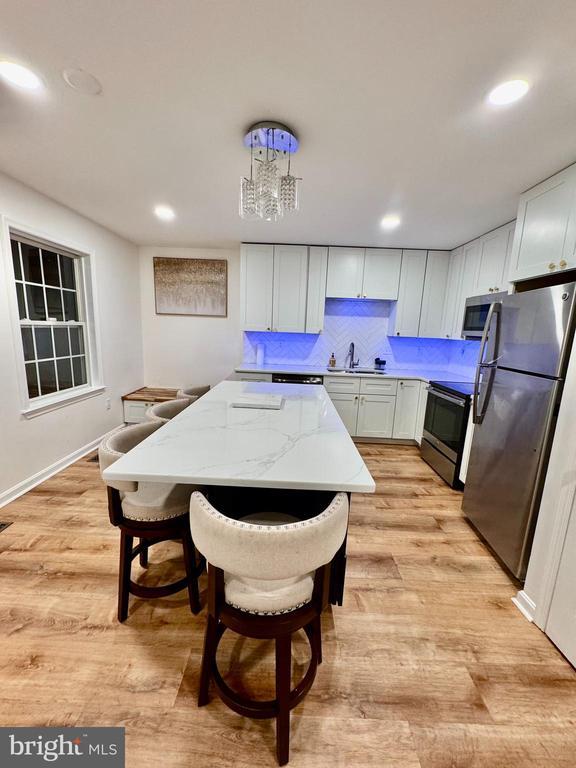 Building Photo - 597 Primus Ct