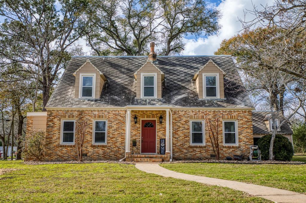 Primary Photo - 252 S Bell St