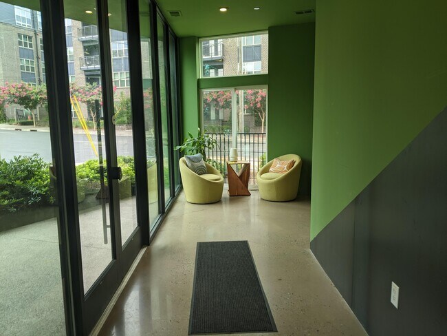 Foto del edificio - 600 S Duke St