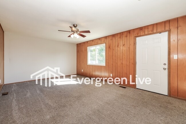 Building Photo - 5620 Northford Rd