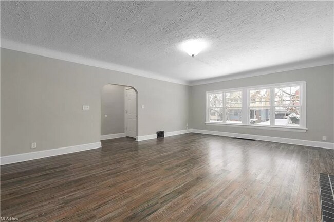 Foto del edificio - 3306 E Overlook Rd