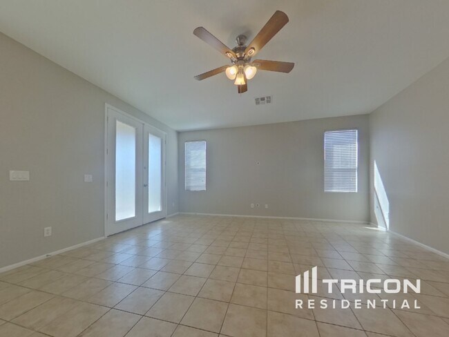 Foto del edificio - 25777 W Miami St
