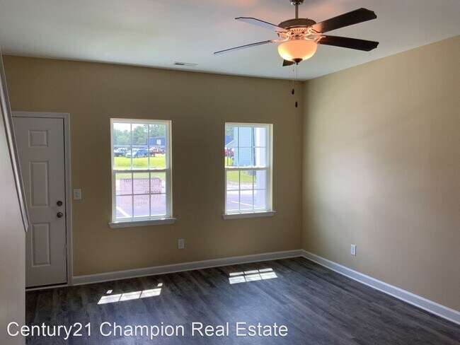 Building Photo - 113 Virginias Landing Ct