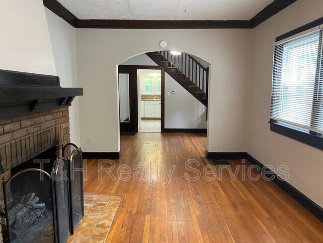 Building Photo - 5259 N College Ave
