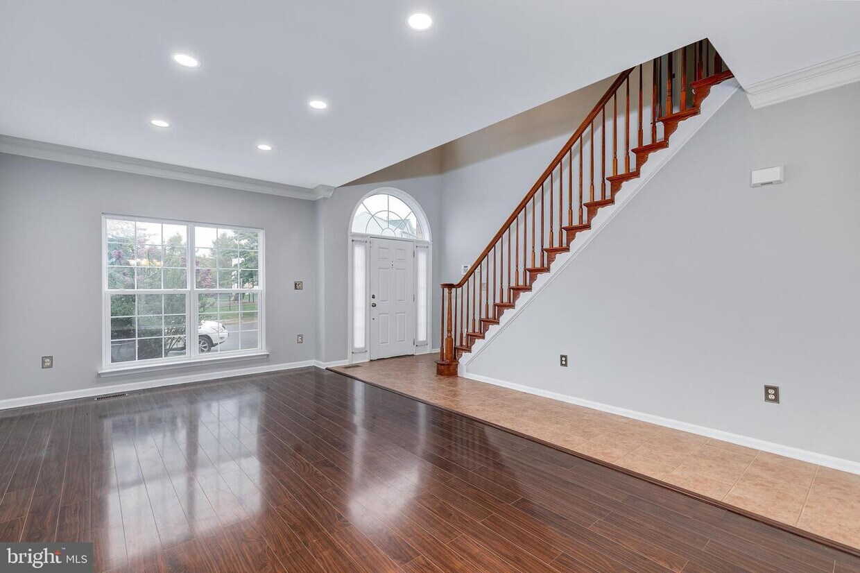Primary Photo - 2301 Blue Spruce Dr