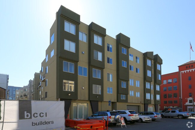 Building Photo - 655 5th St