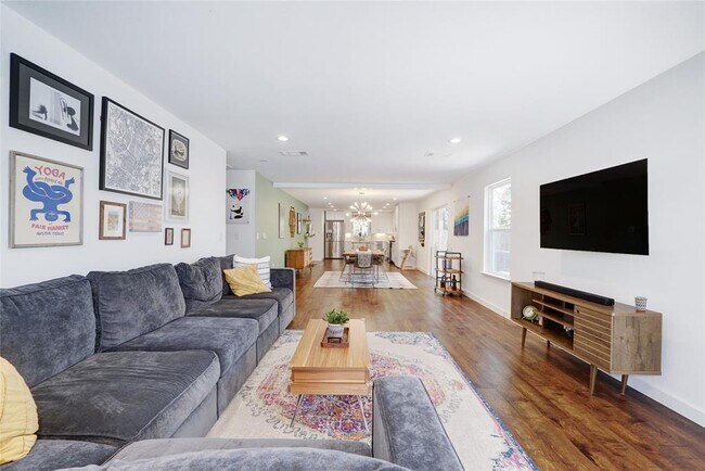 Foto del edificio - 1800 Elmira Rd