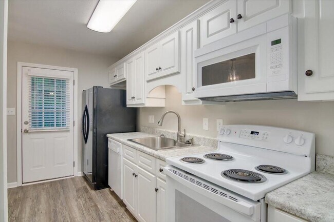 Foto del edificio - 684 Brook Trail