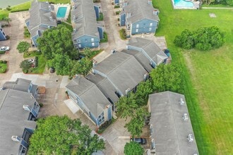 Building Photo - 18519 Egret Bay Blvd